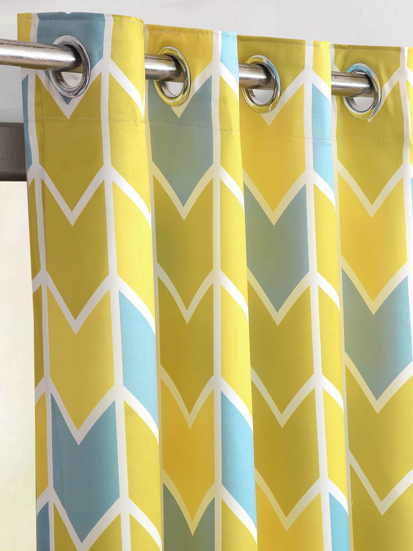 Upton Green Chevron Curtains – Vibrant Geometric Design with Energy-Efficient Blackout